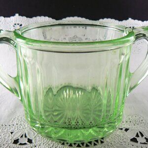 VINTAGE LIME GREEN DEPRESSION GLASS TWO HANDLES BOWL DISH